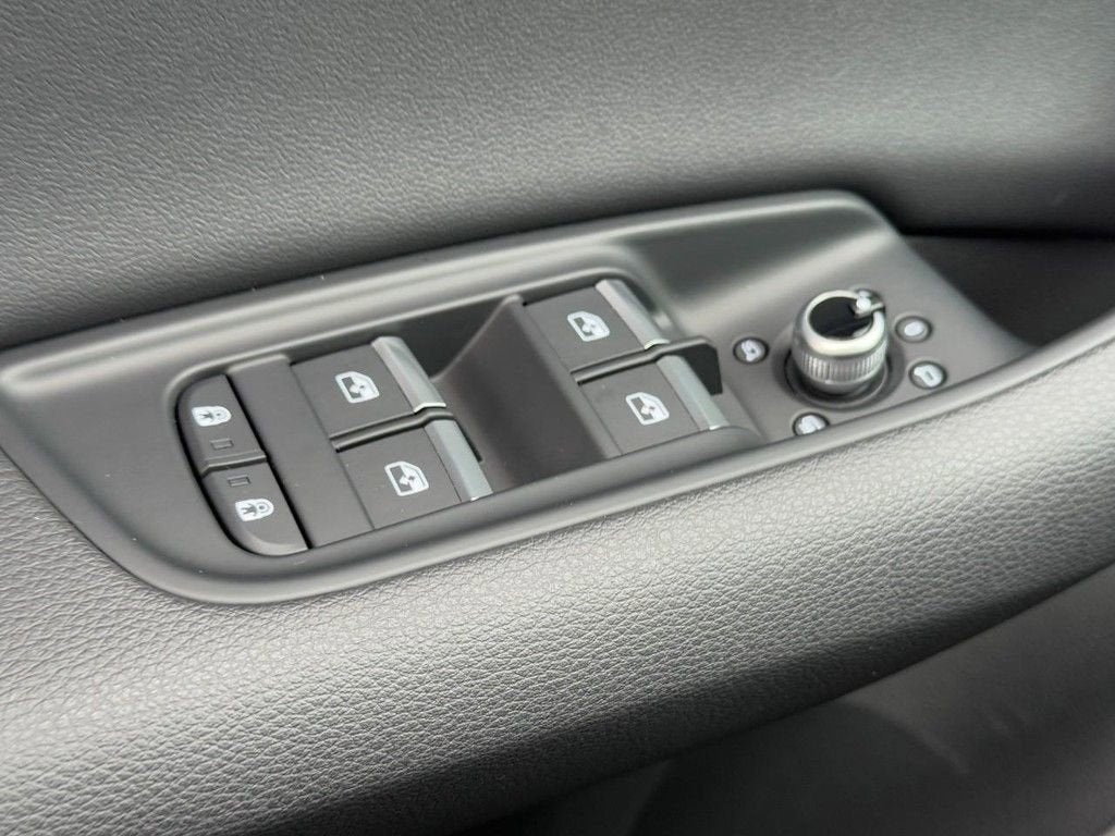2025 Audi Q7 Premium