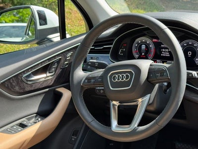 2025 Audi Q7 Premium