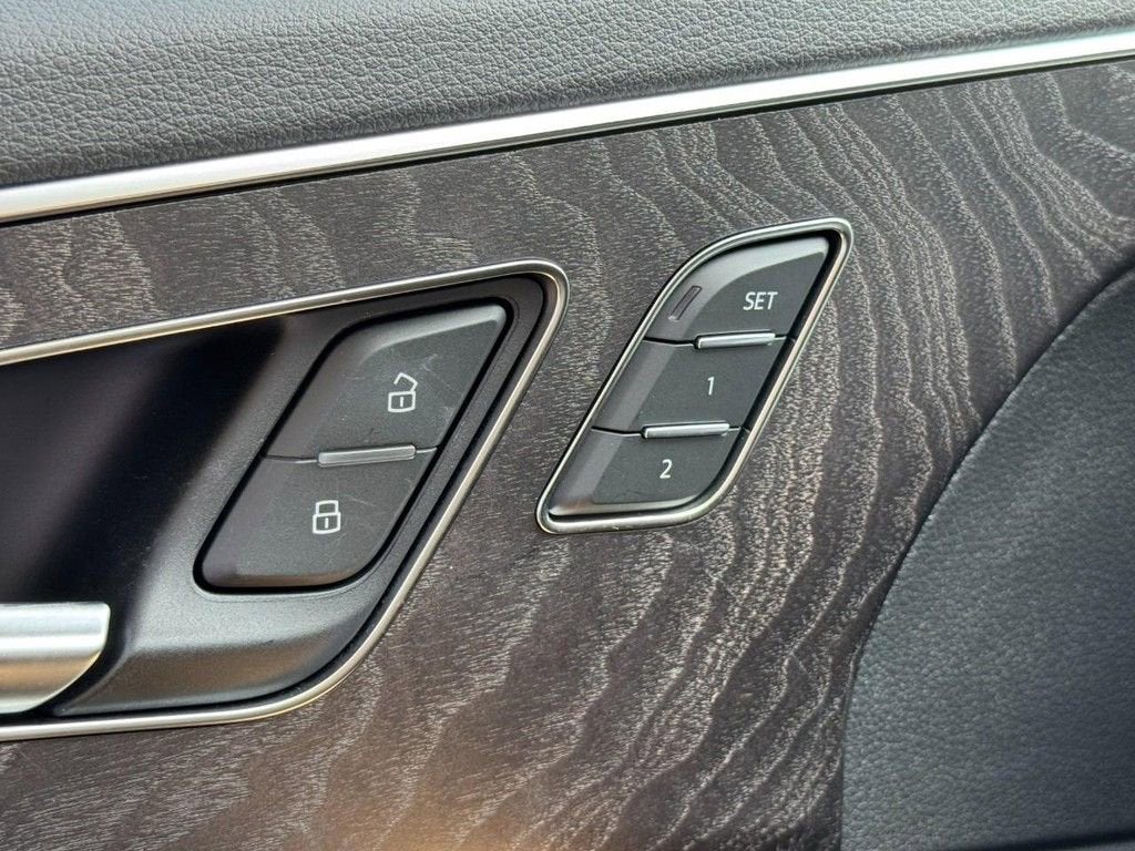 2025 Audi Q7 Premium