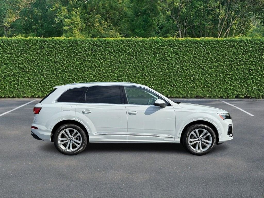 2025 Audi Q7 Premium