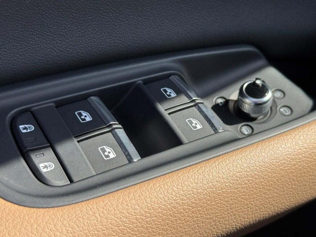 2025 Audi Q7 Premium