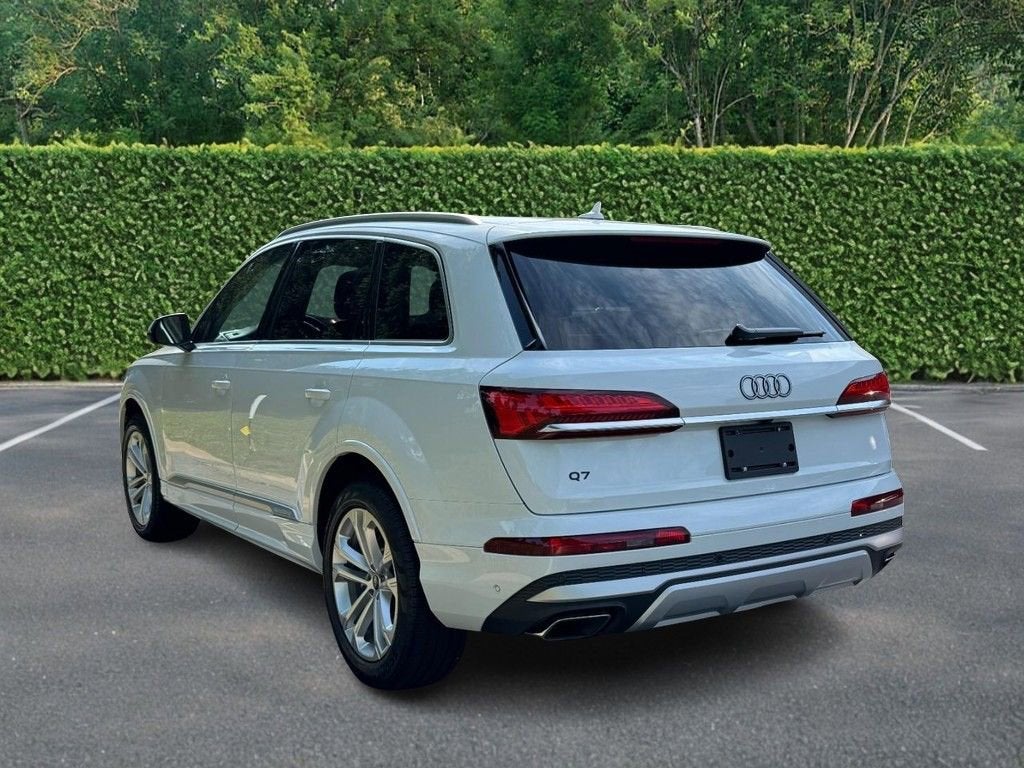 2025 Audi Q7 Premium
