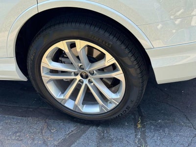 2025 Audi Q7 Premium