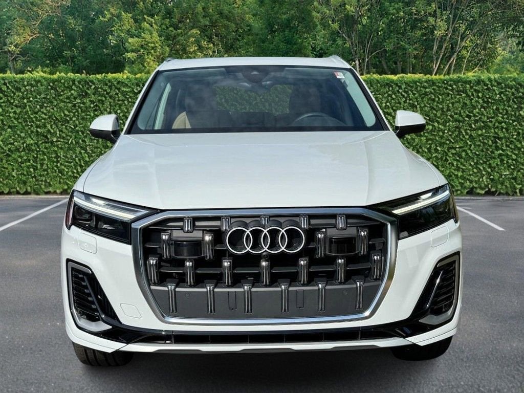 2025 Audi Q7 Premium