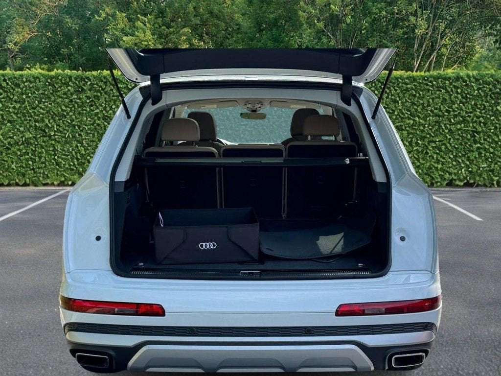 2025 Audi Q7 Premium