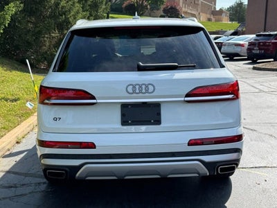 2025 Audi Q7 Premium