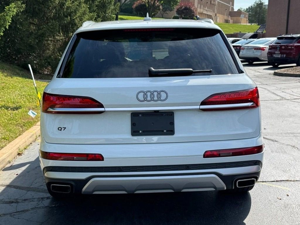2025 Audi Q7 Premium