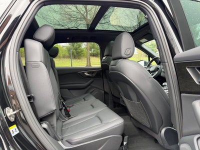 2025 Audi Q7 Premium