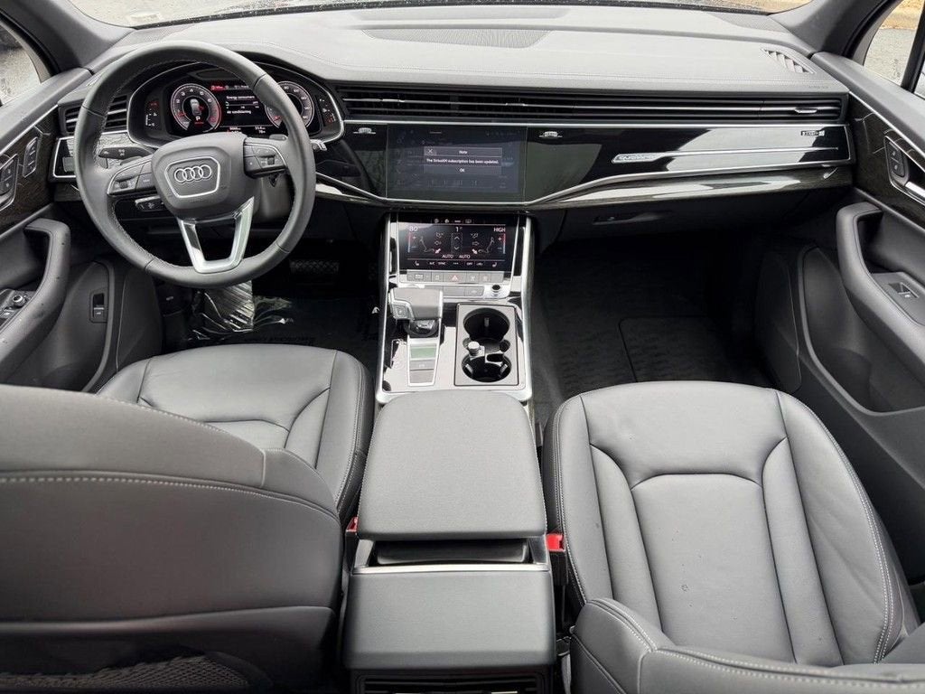 2025 Audi Q7 Premium