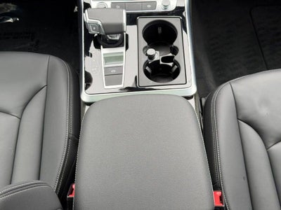 2025 Audi Q7 Premium