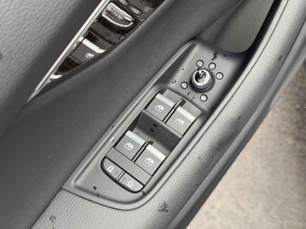 2025 Audi Q7 Premium