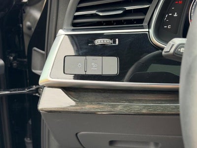 2025 Audi Q7 Premium
