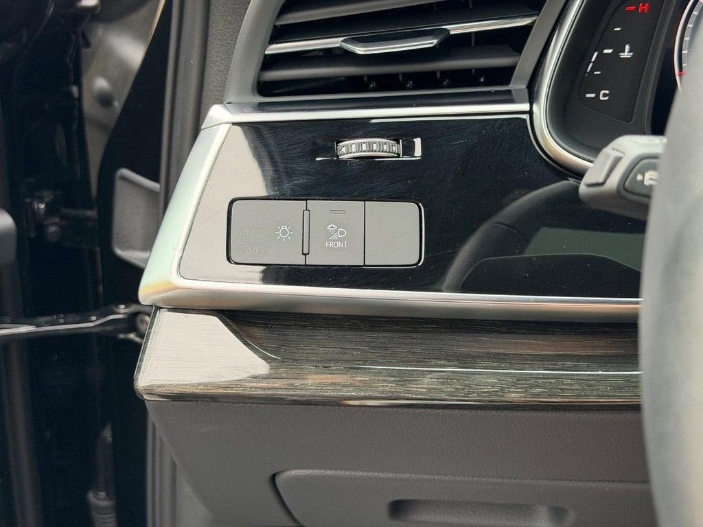 2025 Audi Q7 Premium