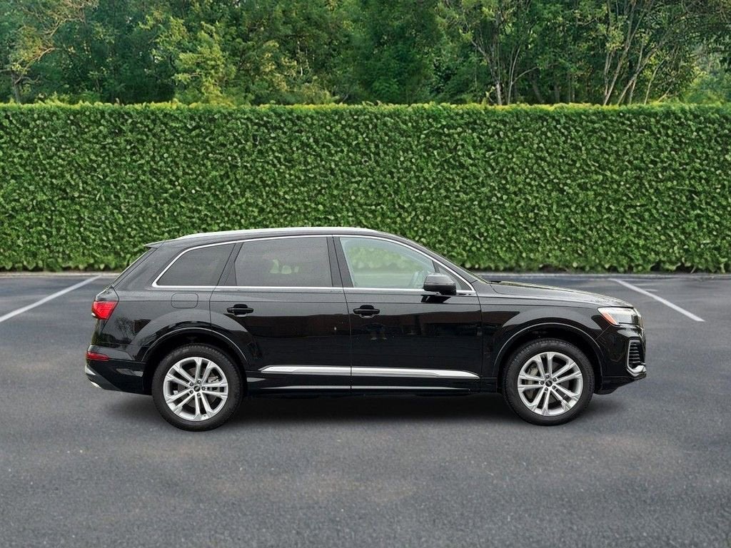 2025 Audi Q7 Premium