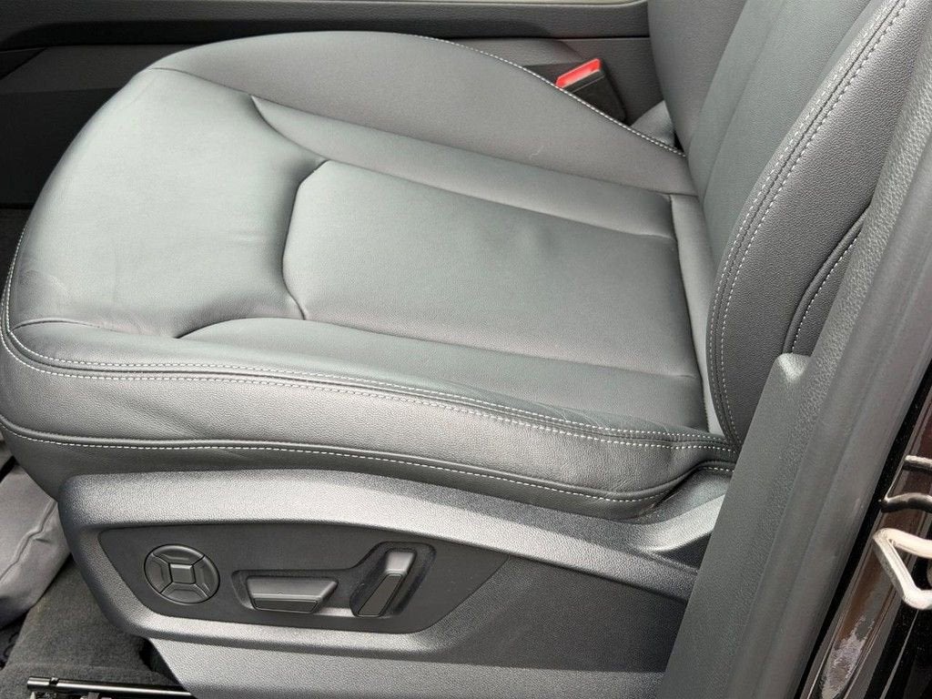 2025 Audi Q7 Premium