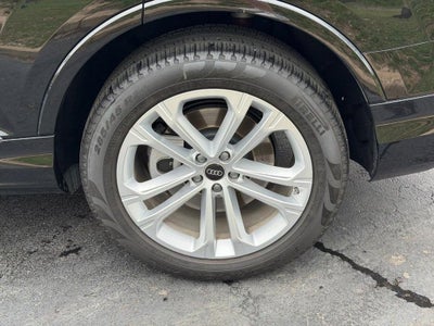 2025 Audi Q7 Premium