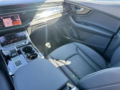 2026 Audi Q7 Premium