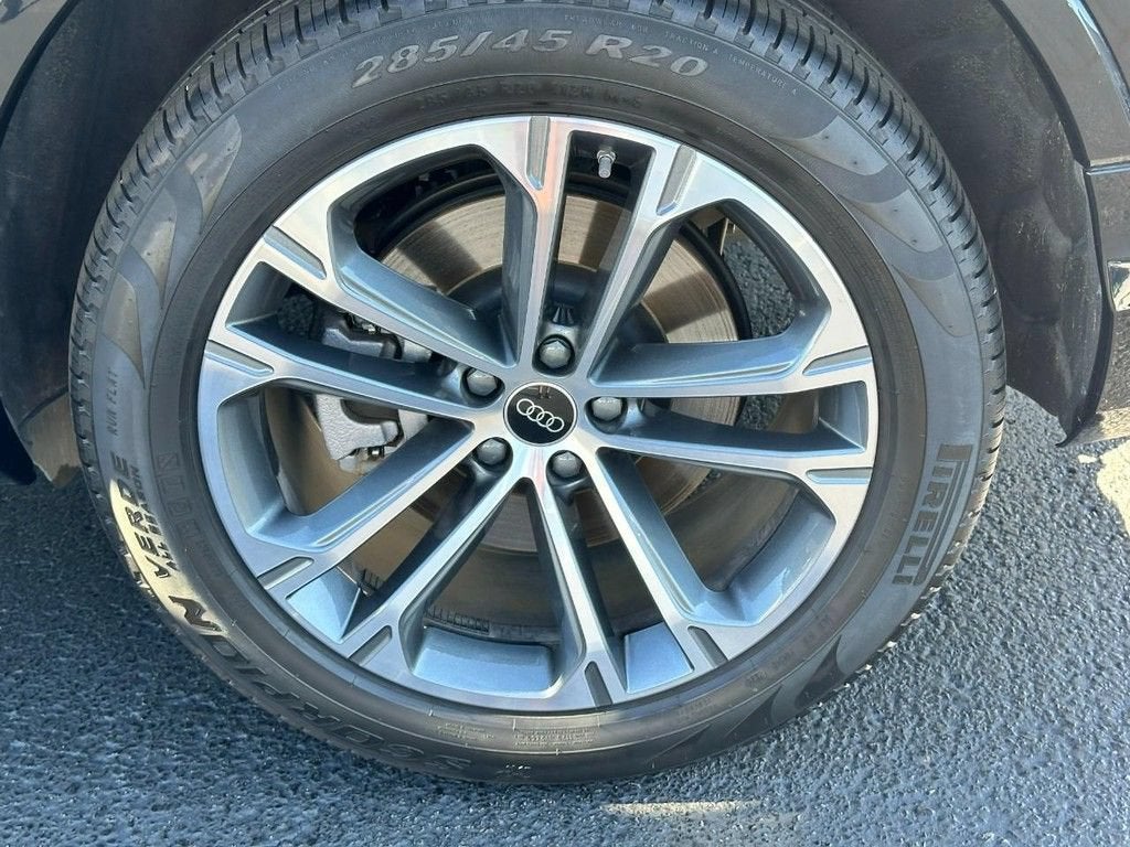 2026 Audi Q7 Premium