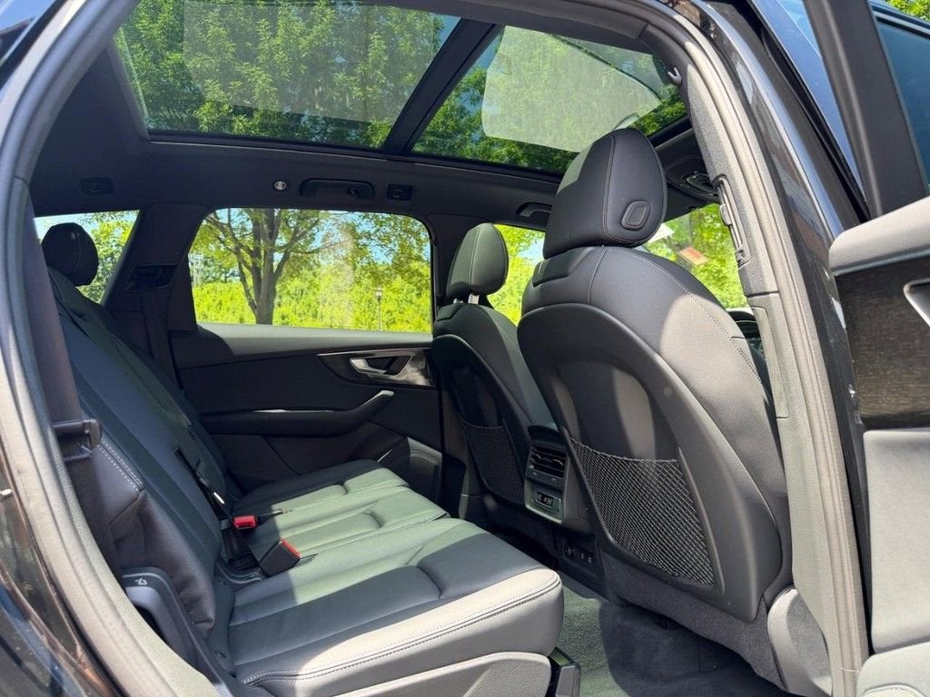 2025 Audi Q7 Premium