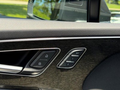 2025 Audi Q7 Premium