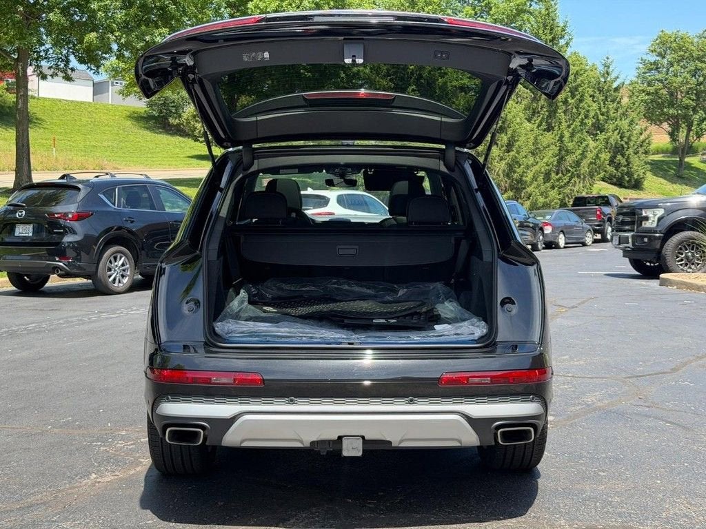 2025 Audi Q7 Premium