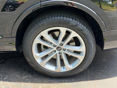 2025 Audi Q7 Premium