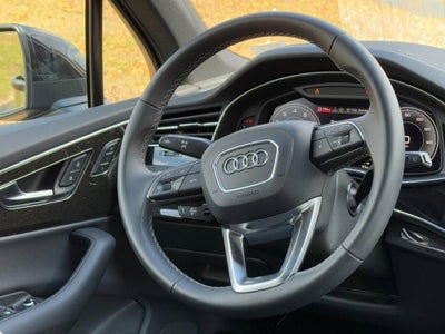 2025 Audi Q7 Premium