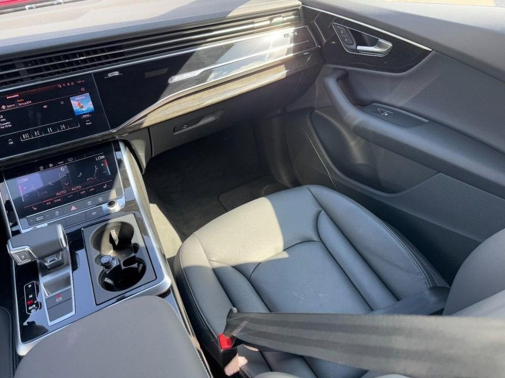 2025 Audi Q7 Premium