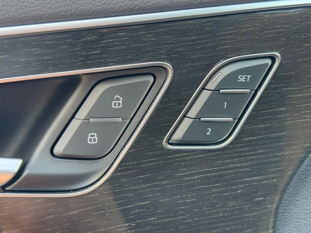 2025 Audi Q7 Premium