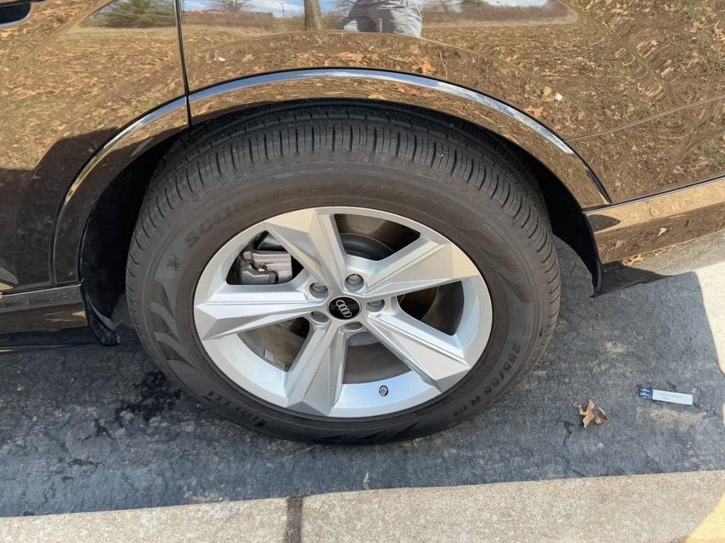 2025 Audi Q7 Premium