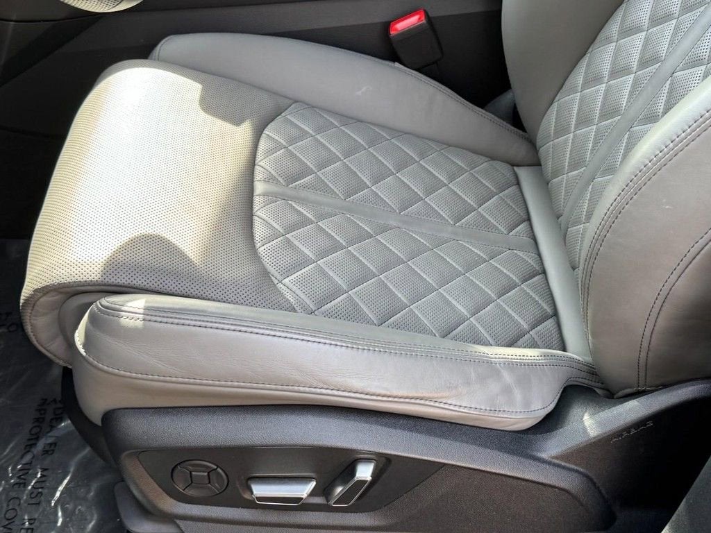 2024 Audi SQ8 Premium Plus