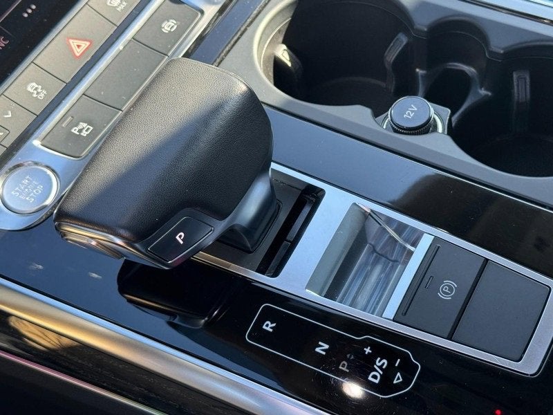 2019 Audi Q8 Premium Plus