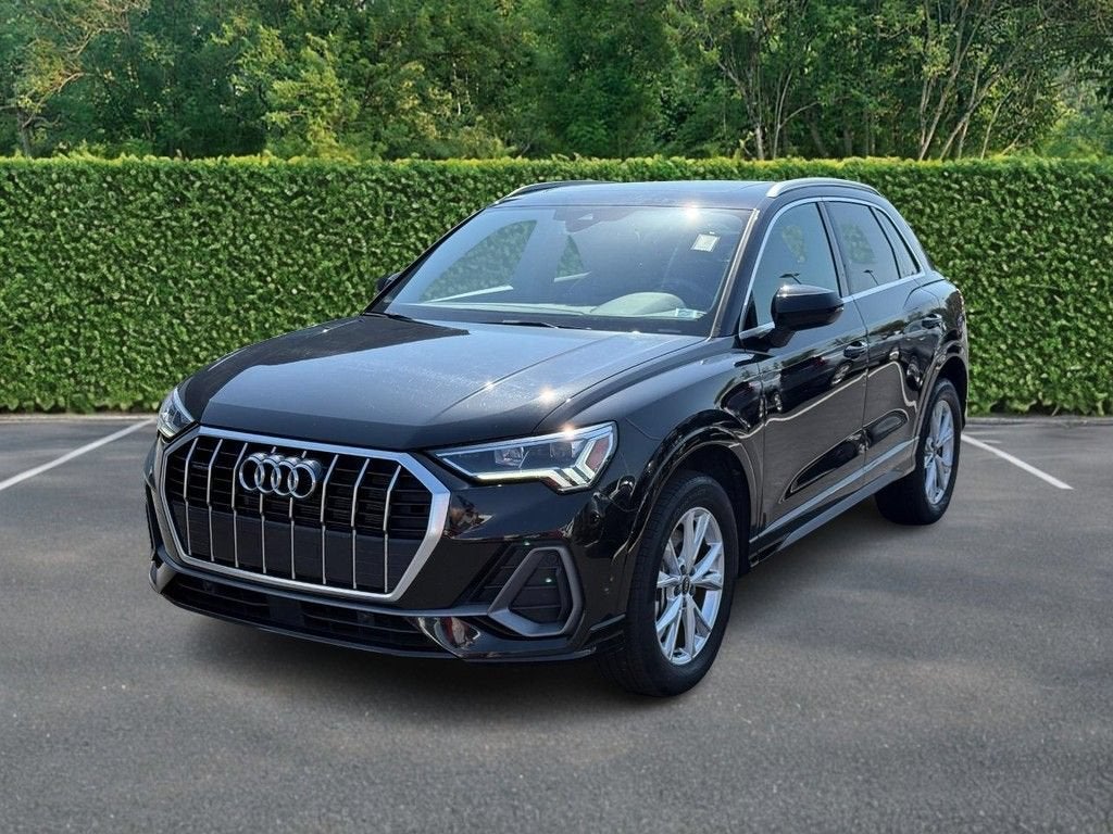 2025 Audi Q3 S line Premium