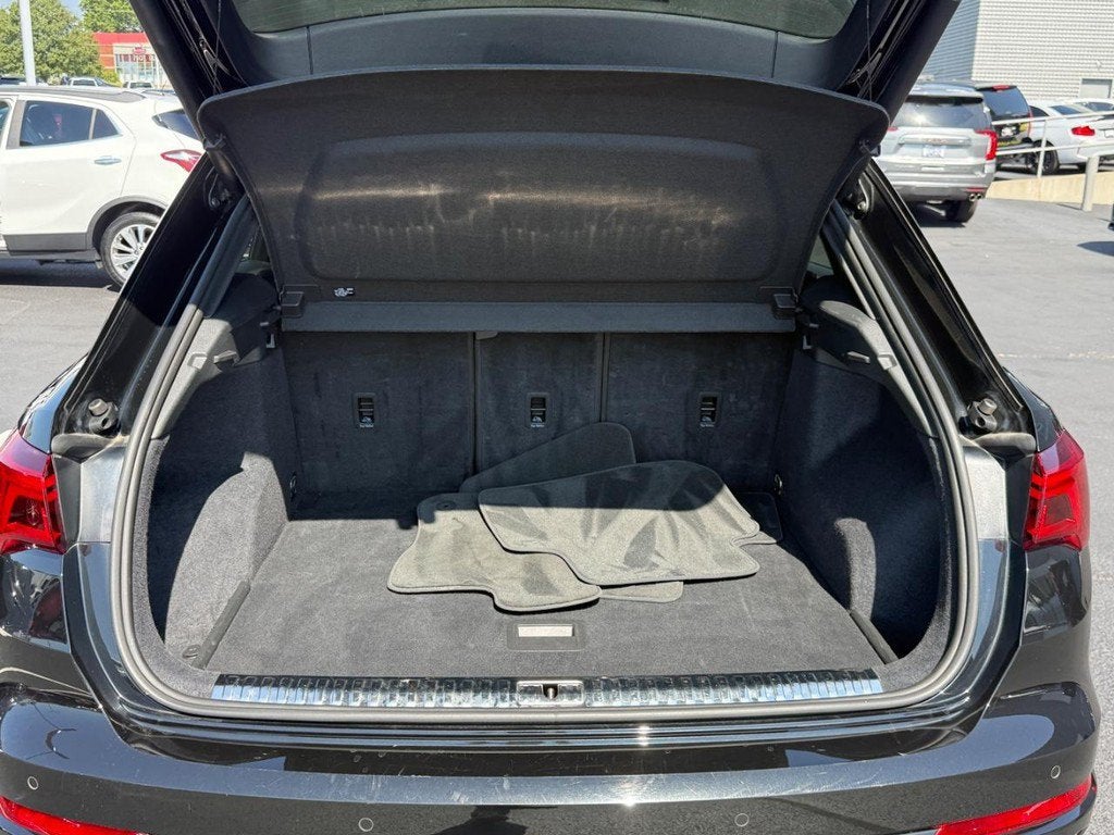 2025 Audi Q3 S line Premium