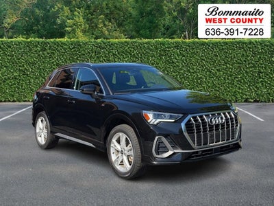 2023 Audi Q3 S line Premium