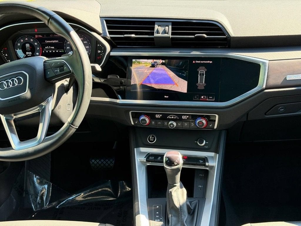 2023 Audi Q3 S line Premium
