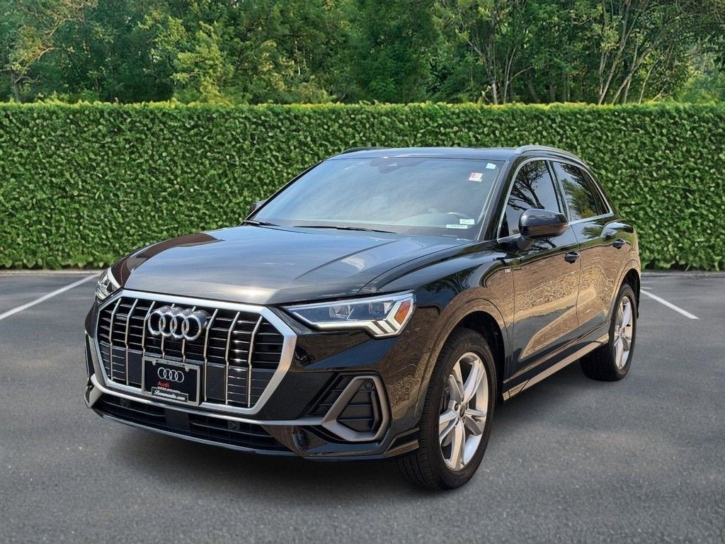 2023 Audi Q3 S line Premium Plus