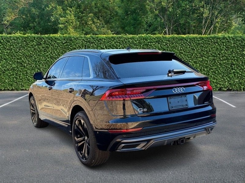 2020 Audi Q8 Premium Plus