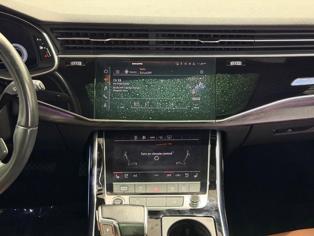 2022 Audi Q8 Premium Plus