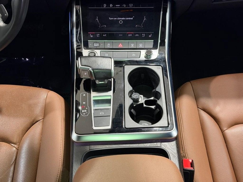 2022 Audi Q8 Premium Plus