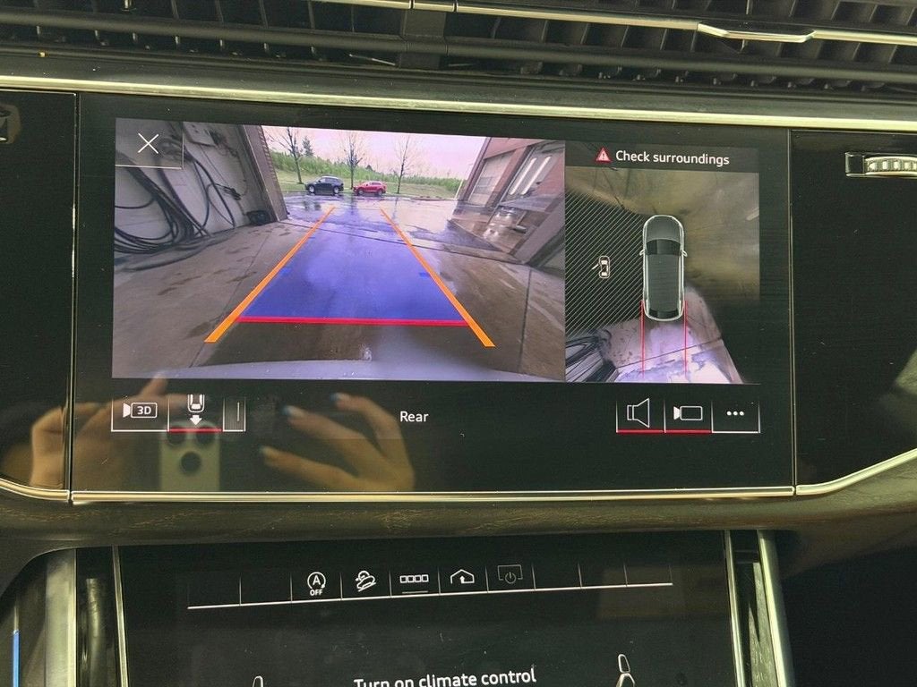 2022 Audi Q8 Premium Plus