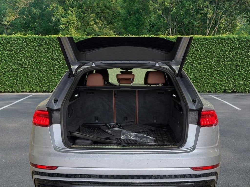 2022 Audi Q8 Premium Plus