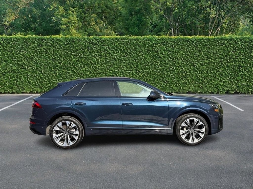 2025 Audi Q8 Premium Plus