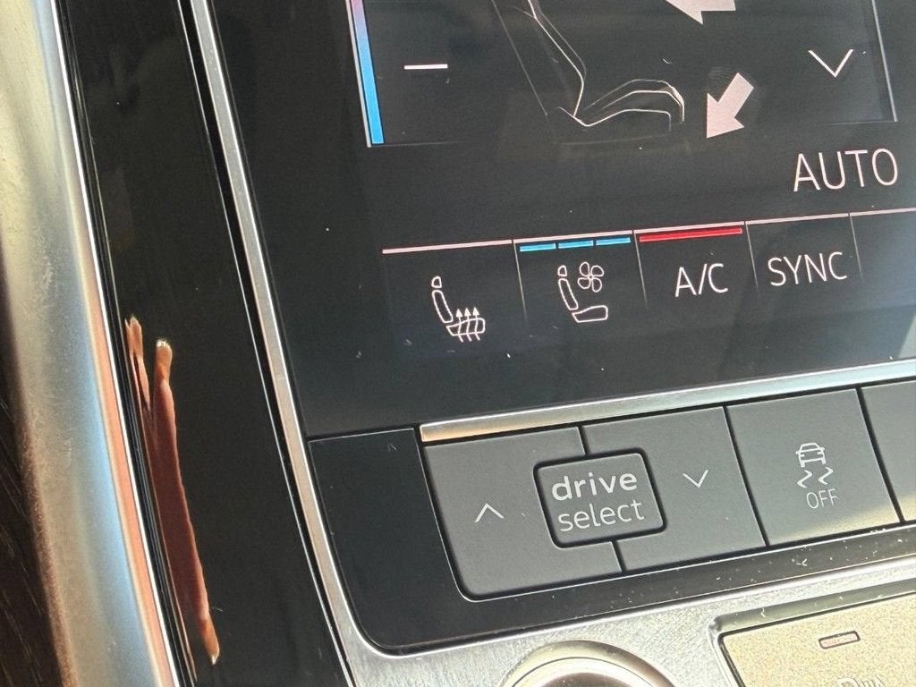 2025 Audi Q8 Premium Plus