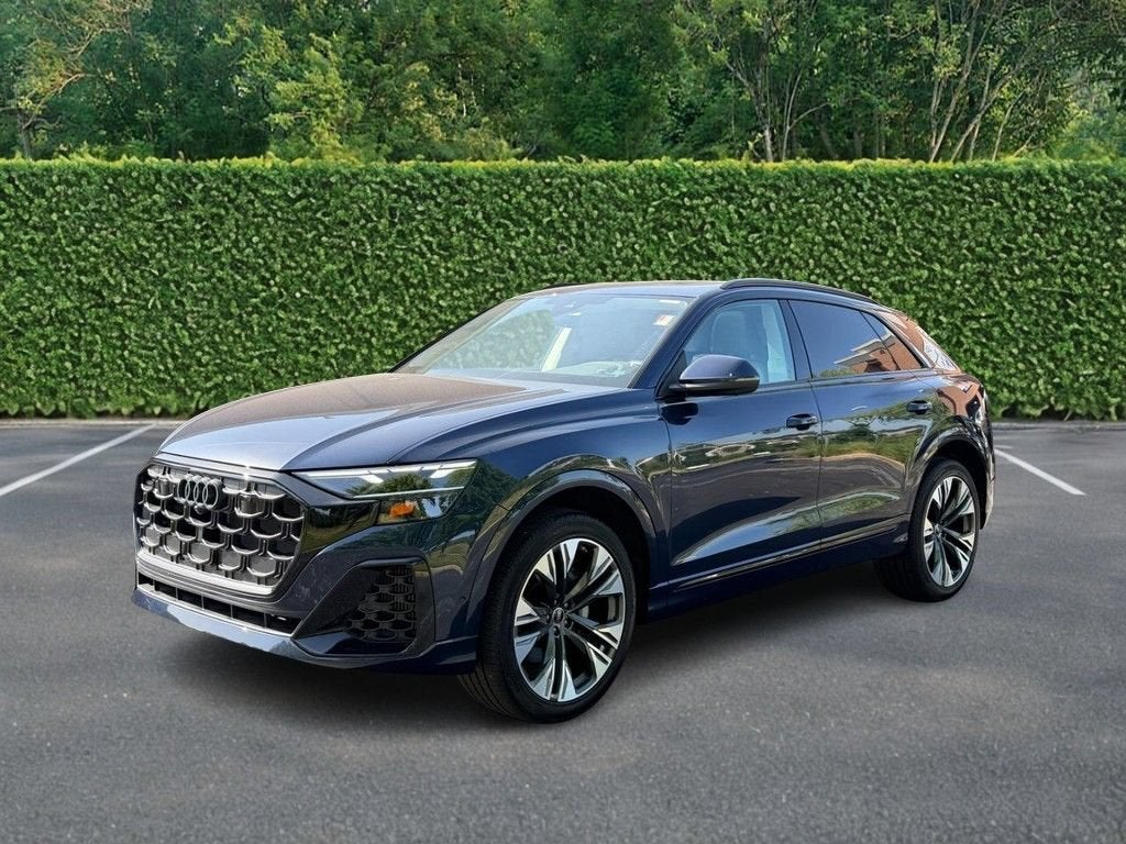 2025 Audi Q8 Premium Plus