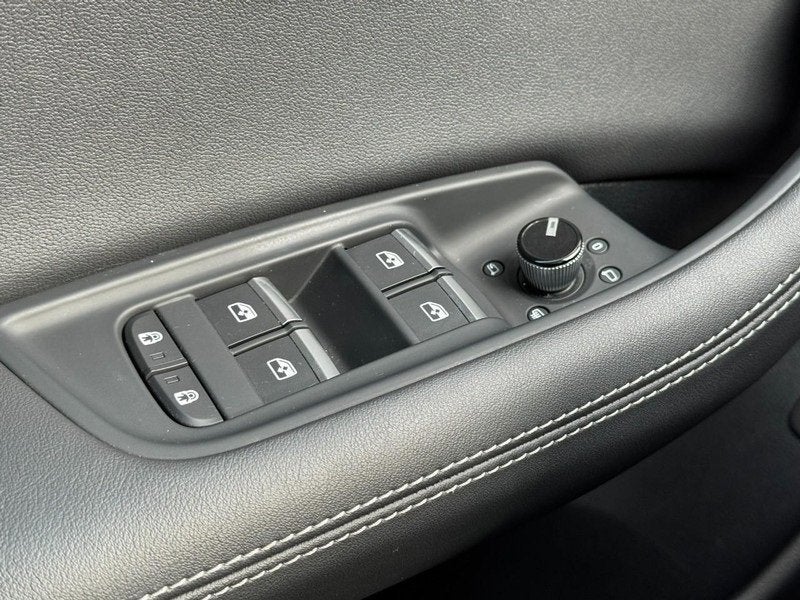 2023 Audi Q8 Premium Plus