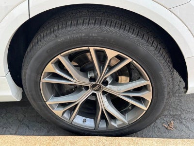 2023 Audi Q8 Premium Plus