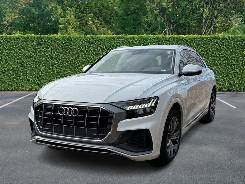 2023 Audi Q8 Premium Plus