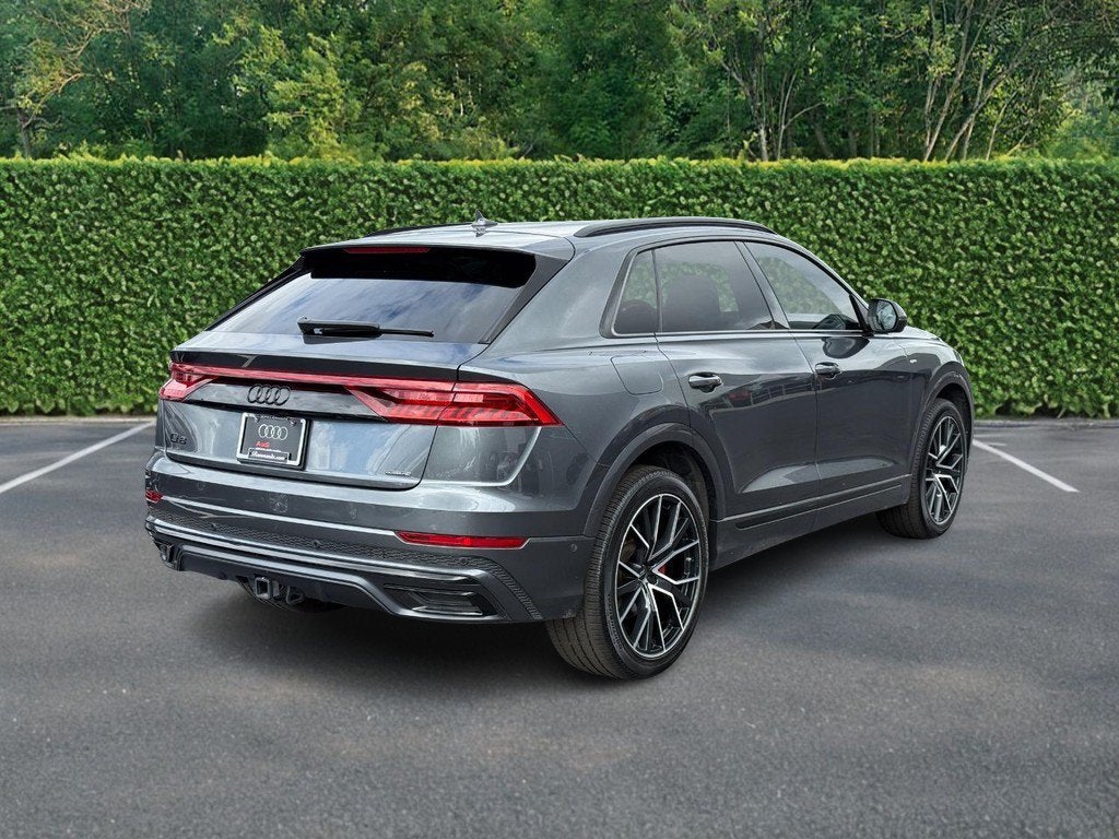 2023 Audi Q8 Premium Plus