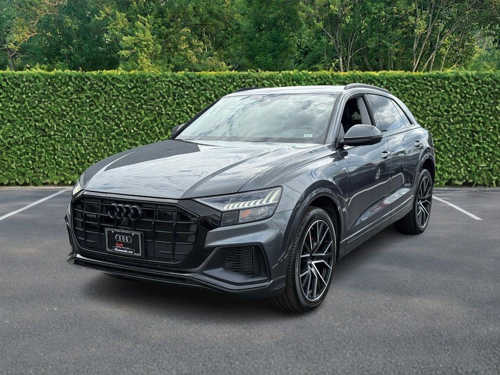 2023 Audi Q8 Premium Plus